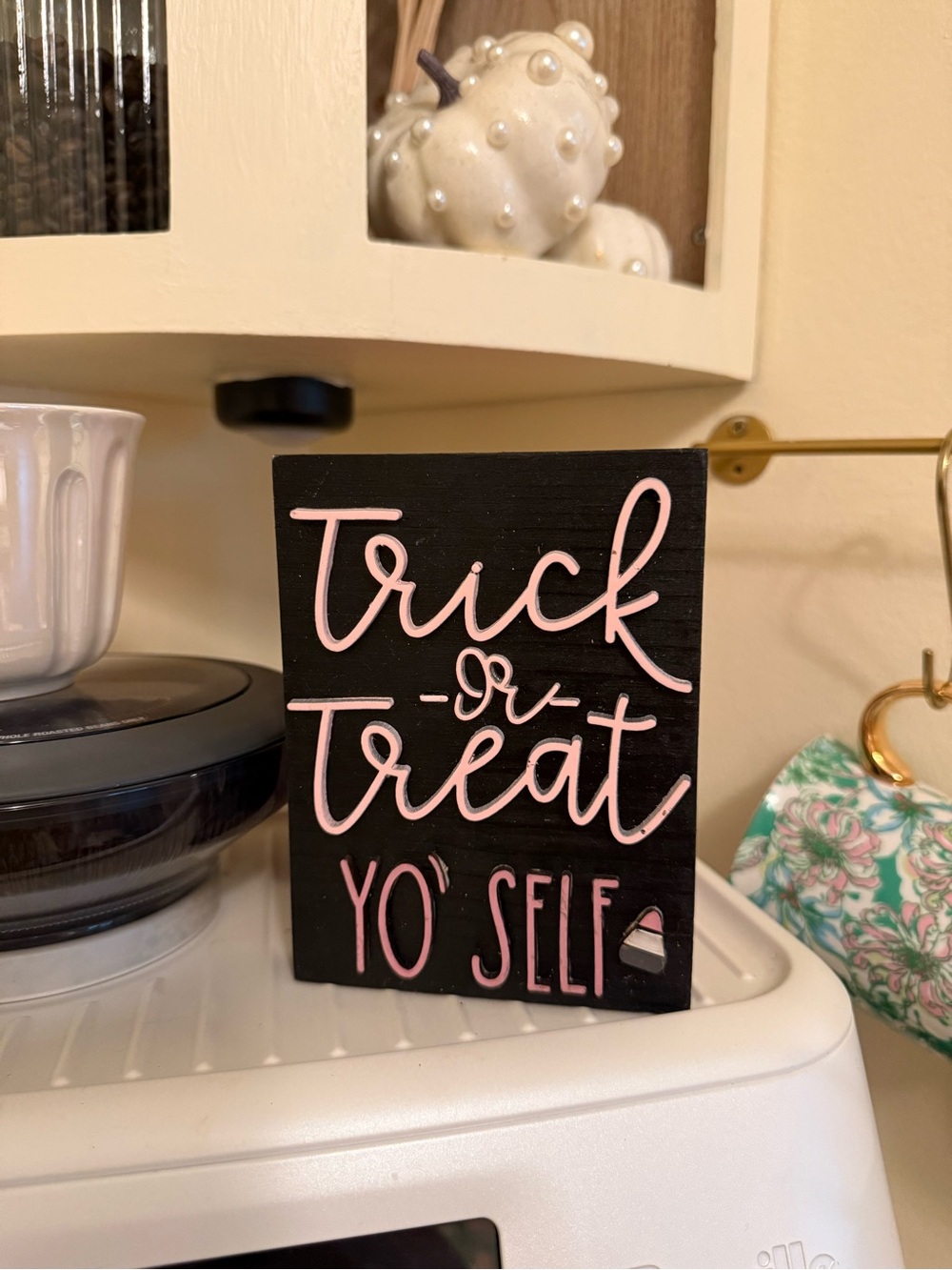Decorative 'Trick or Treat Yo' Self' Pink on Black Wooden Sign
